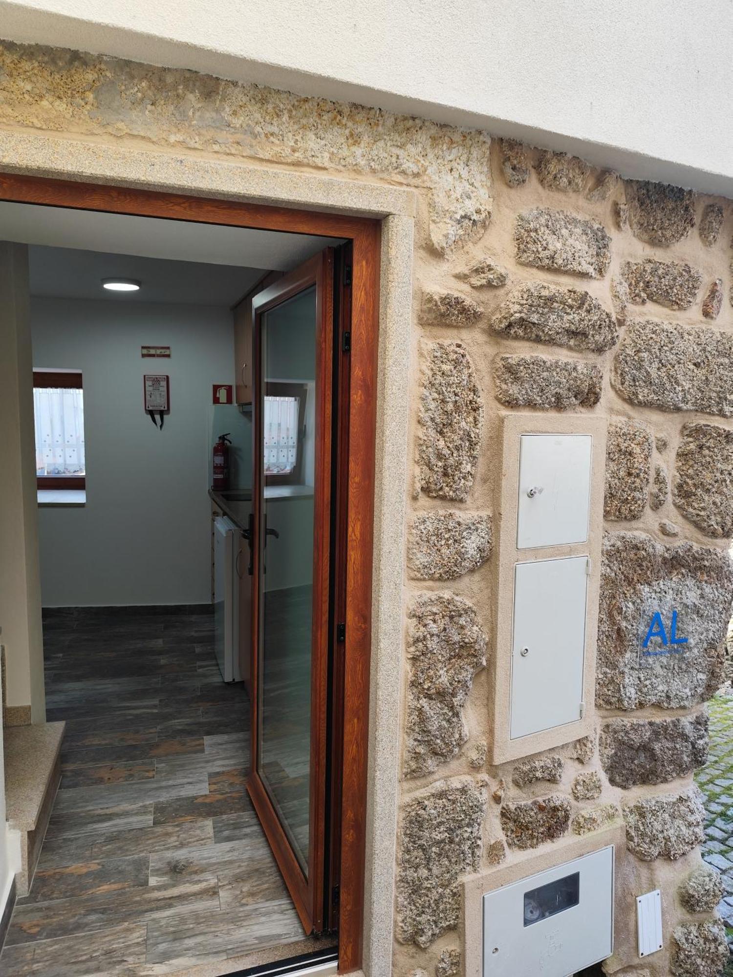 Casinhas Da Aldeia-Casa Da Xiquita Villa Seia Exteriör bild